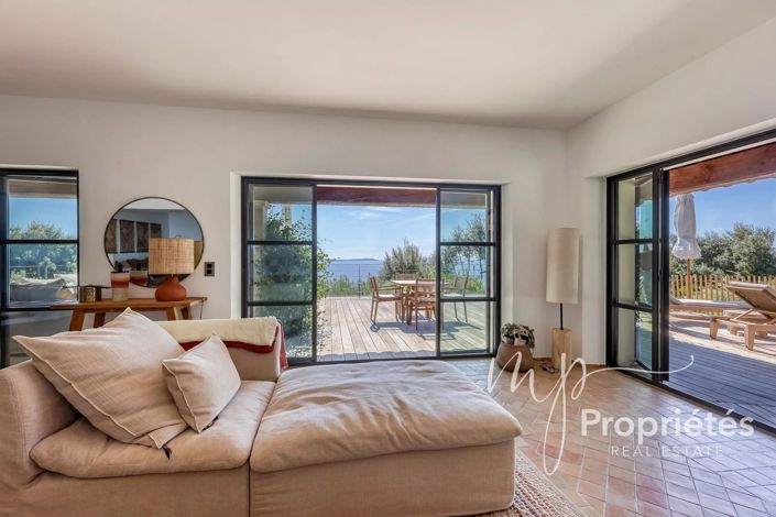 Image No.12-6 Bed House for sale