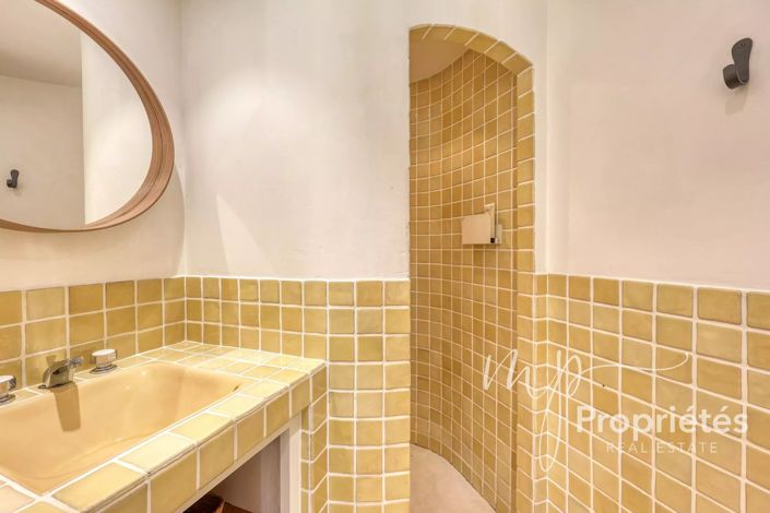 Image No.23-6 Bed House for sale