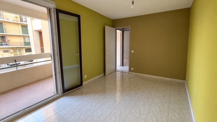 Image No.10-3 Bed Apartment for sale