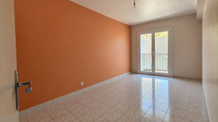 Image No.12-3 Bed Apartment for sale