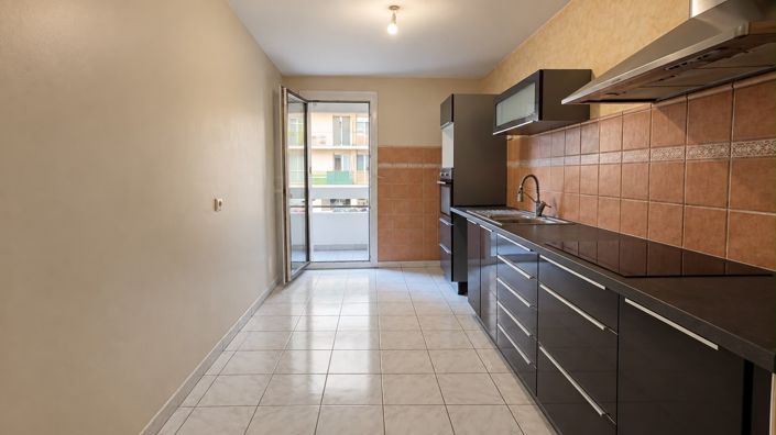 Image No.7-3 Bed Apartment for sale