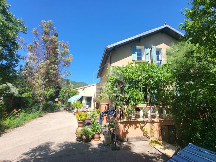 Image No.2-6 Bed House for sale