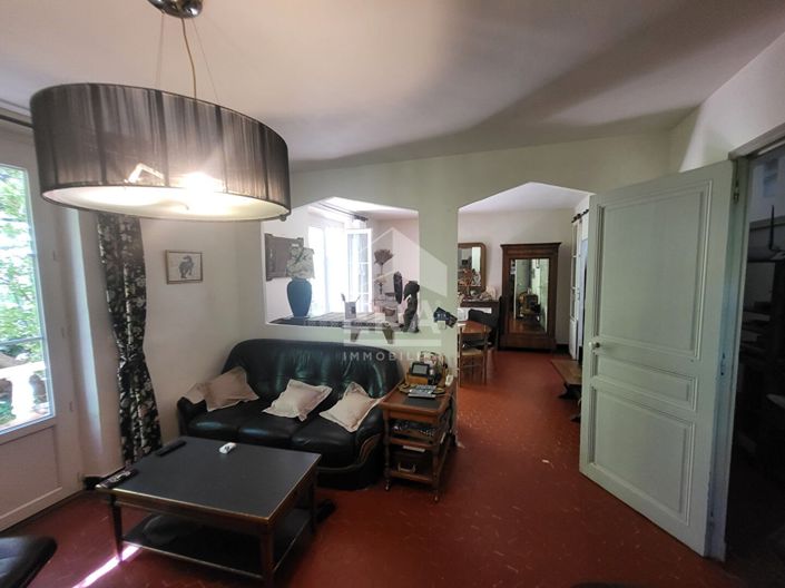 Image No.6-6 Bed House for sale