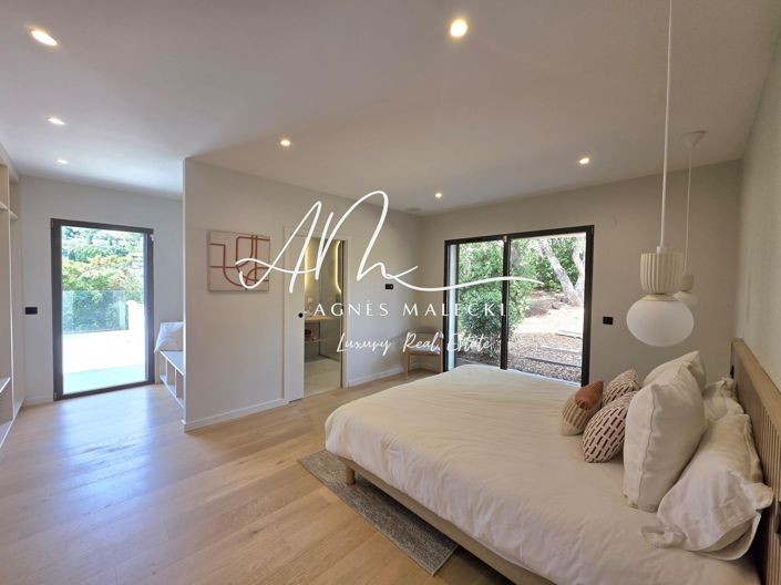 Image No.11-6 Bed House for sale