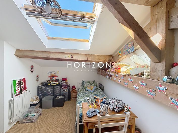 Image No.17-4 Bed House for sale