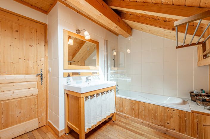 Image No.11-5 Bed House for sale