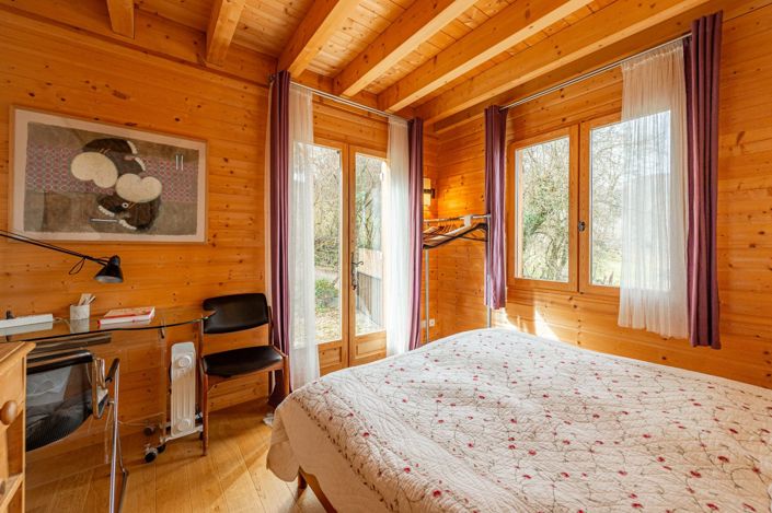Image No.9-5 Bed House for sale