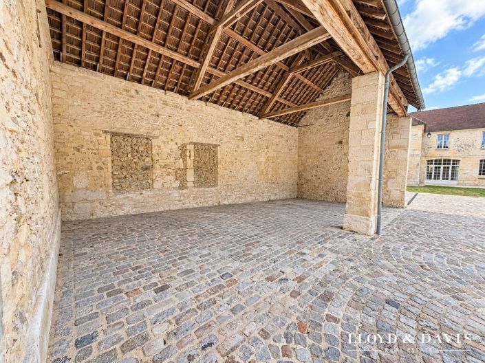 Image No.16-5 Bed House for sale