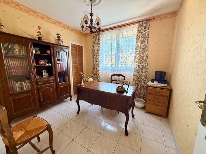 Image No.9-3 Bed Apartment for sale