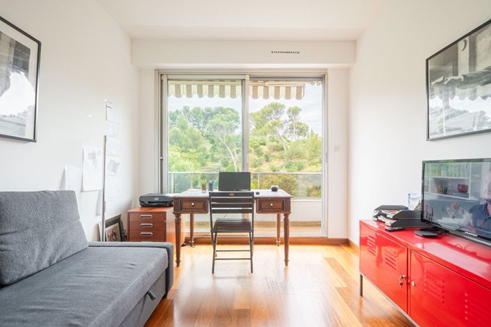 Image No.11-3 Bed Apartment for sale