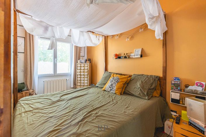 Image No.13-6 Bed House for sale
