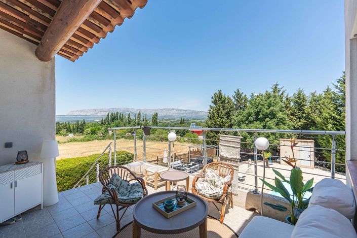 Image No.9-6 Bed House for sale