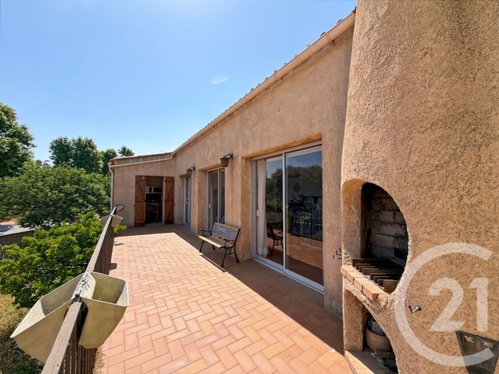 Image No.18-5 Bed House for sale