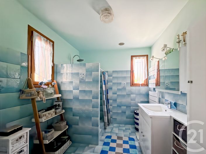 Image No.23-5 Bed House for sale