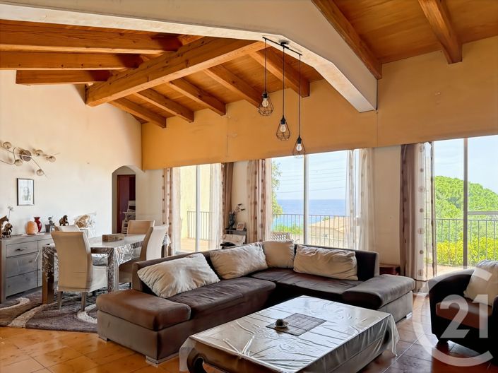 Image No.3-5 Bed House for sale