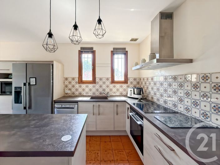 Image No.4-5 Bed House for sale
