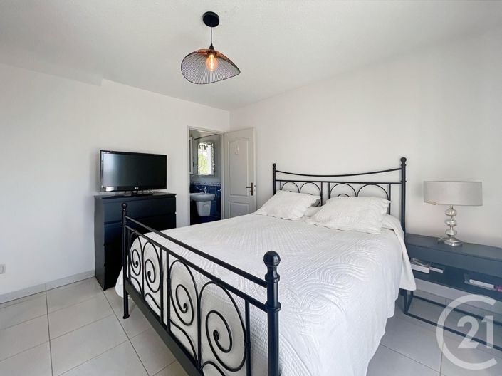 Image No.12-4 Bed House for sale