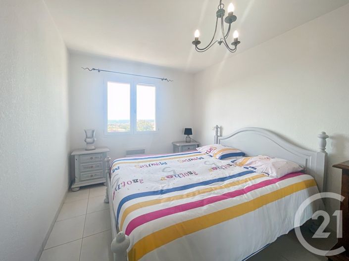Image No.16-4 Bed House for sale