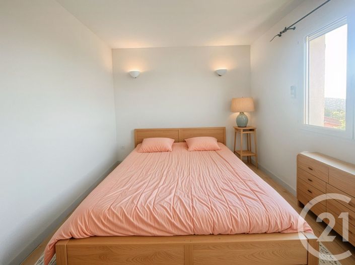 Image No.17-4 Bed House for sale