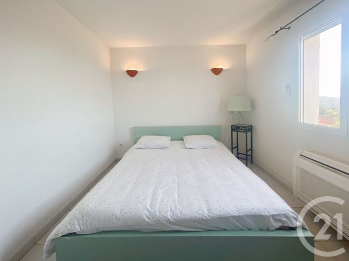 Image No.18-4 Bed House for sale