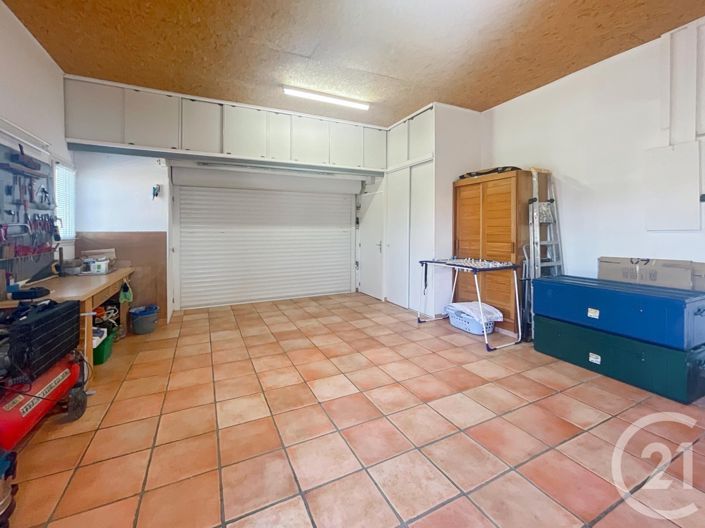 Image No.26-4 Bed House for sale