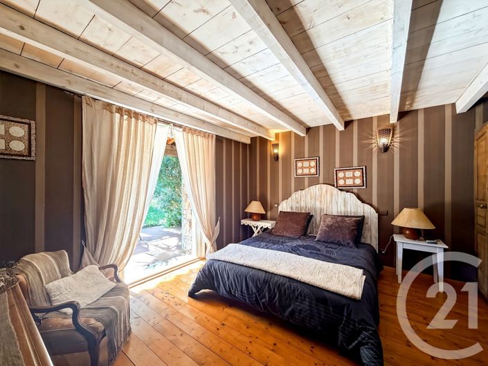 Image No.9-5 Bed House for sale