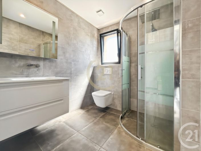 Image No.16-3 Bed House for sale