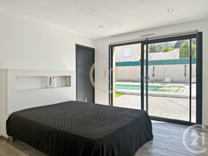 Image No.19-3 Bed House for sale