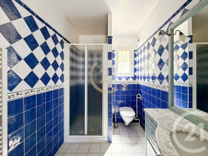 Image No.17-4 Bed House for sale