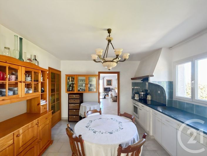 Image No.11-6 Bed House for sale
