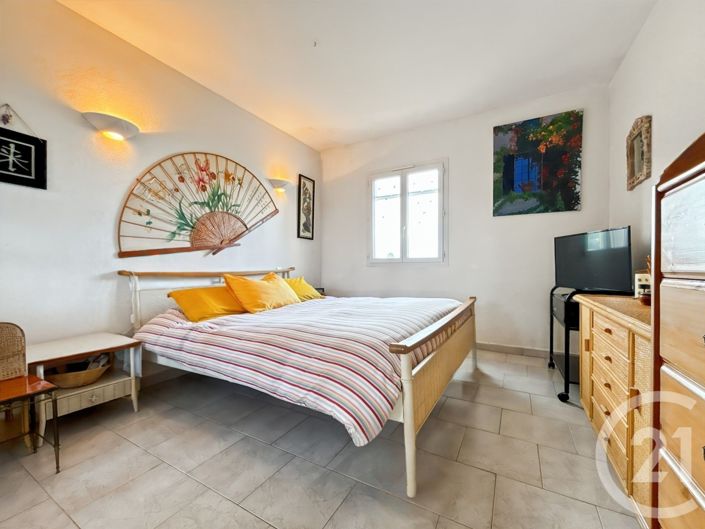 Image No.14-6 Bed House for sale