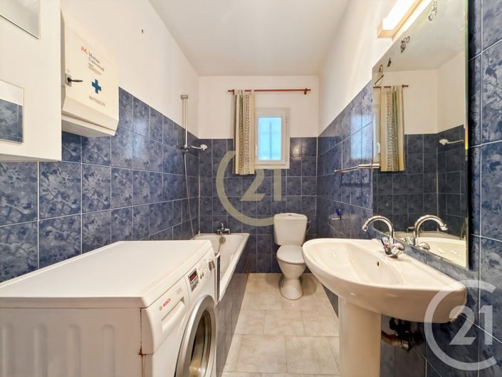 Image No.19-6 Bed House for sale