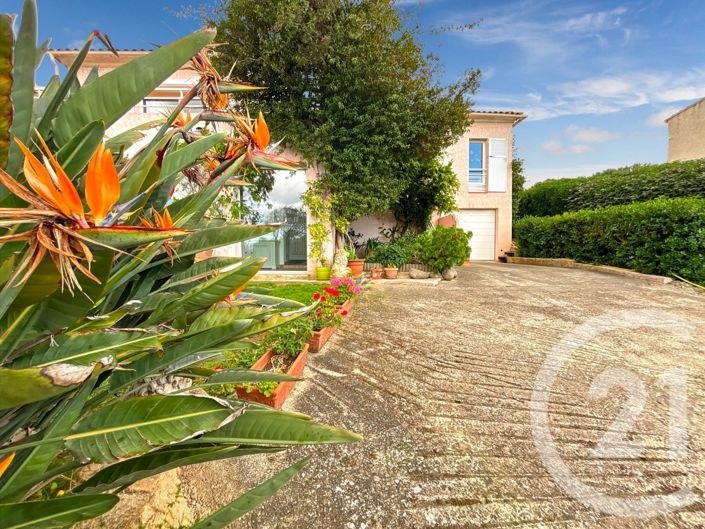Image No.3-6 Bed House for sale
