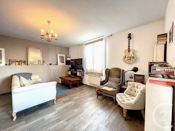 Image No.10-6 Bed House for sale