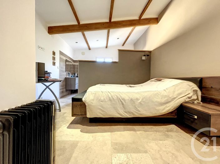 Image No.16-6 Bed House for sale