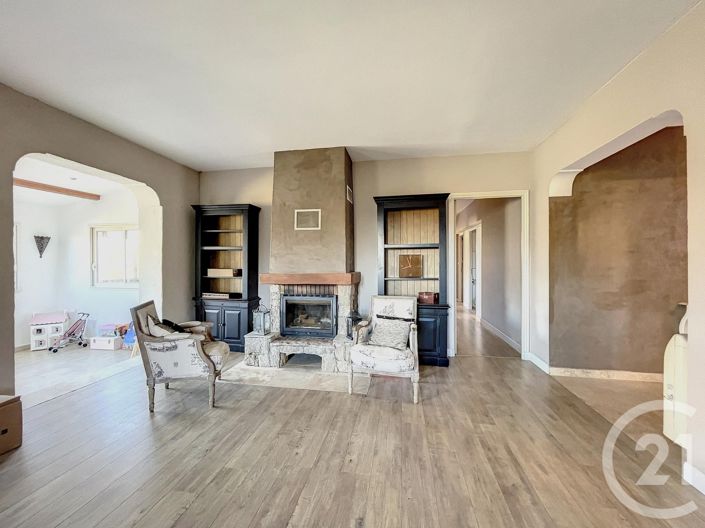 Image No.3-6 Bed House for sale