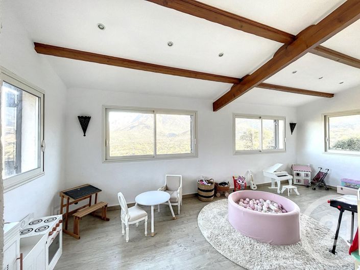 Image No.4-6 Bed House for sale