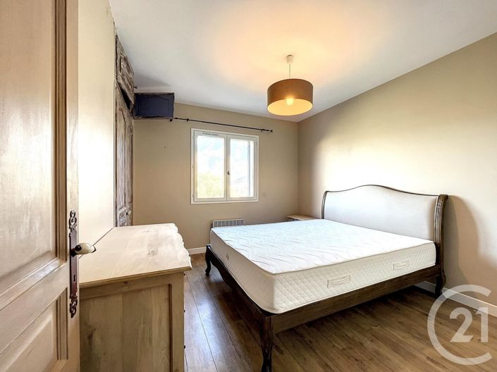 Image No.5-6 Bed House for sale