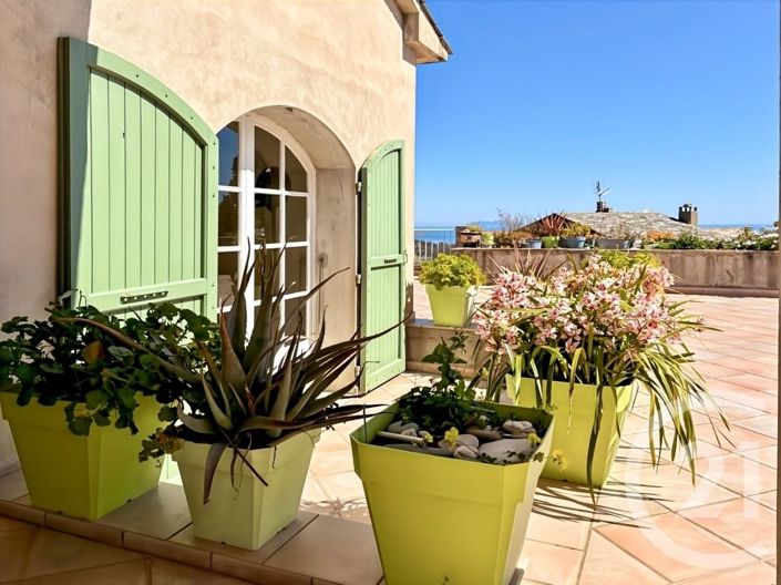 Image No.19-8 Bed House for sale