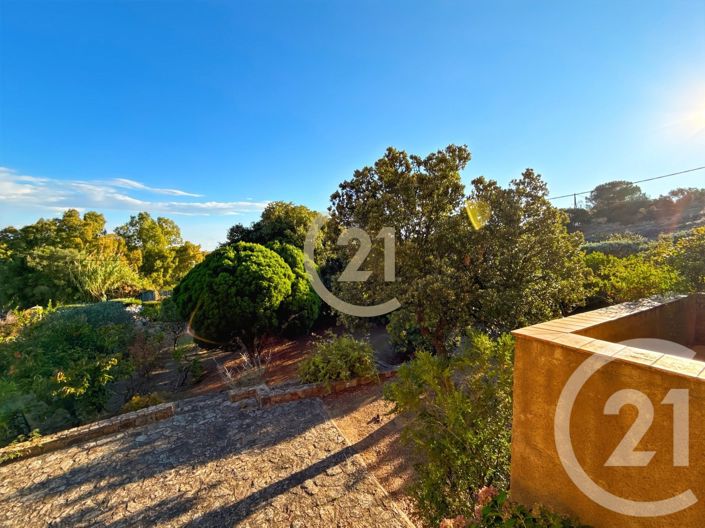 Image No.26-3 Bed House for sale