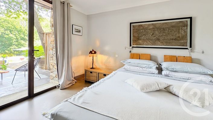 Image No.16-3 Bed House for sale