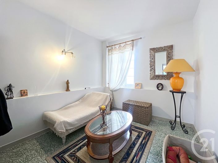 Image No.10-4 Bed House for sale