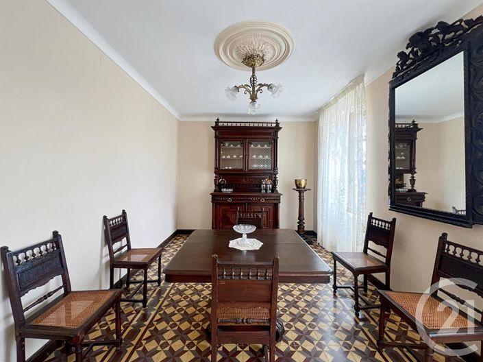 Image No.16-4 Bed House for sale