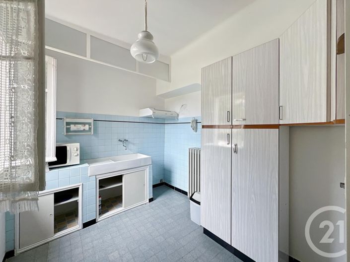 Image No.20-4 Bed House for sale