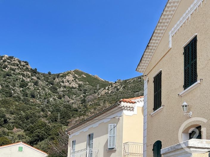 Image No.21-4 Bed House for sale