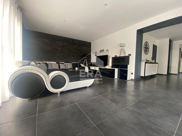 Image No.4-4 Bed House for sale