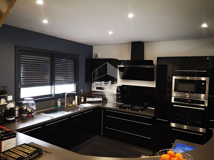 Image No.5-4 Bed House for sale