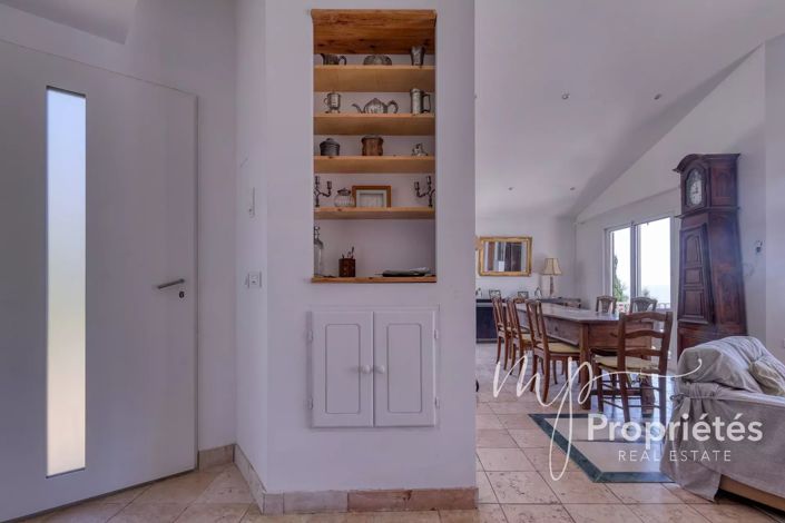 Image No.14-6 Bed House for sale