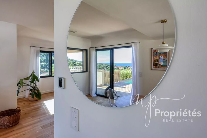 Image No.19-4 Bed House for sale