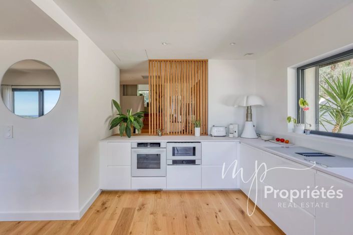Image No.24-4 Bed House for sale
